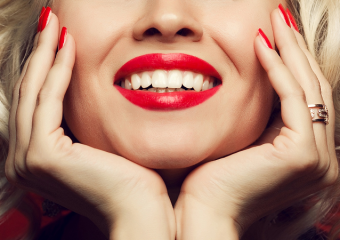 بهترین دندانپزشک اصفهان آشنایی با مزیت ها و معایب لمینت دندان