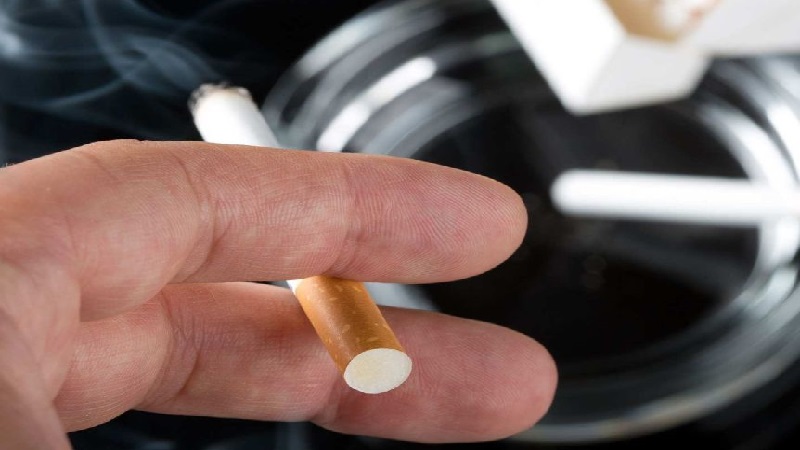 بهترین ایمپلنت اصفهان | بهترین دندانپزشک زیبایی اصفهان | دندانپزشک اصفهان| دندانپزشک کودکان اصفهان | سیگار کشیدن عامل بوی بد دهان