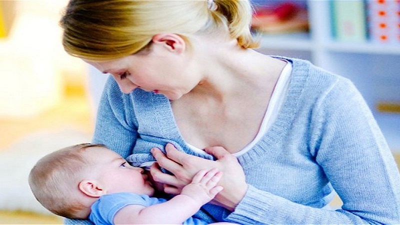 تاثیر شیر مادر بر سلامت دندان کودکان | بهترین ایمپلنت اصفهان