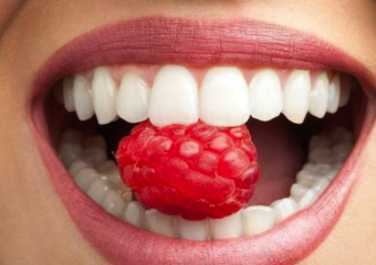 حفظ سلامت دندان ها با عادات خوب | بهترین دندانپزشک اصفهان