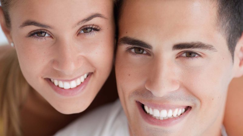 تفاوت های اجرای لومینیرز و لمینت دندان | بهترین دندانپزشک زیبایی اصفهان