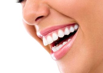 بهترین ایمپلنت اصفهان | بهترین دندانپزشک زیبایی اصفهان | دکتر ندا مکانیک | بررسی تفاوت های ایمپلنت دندان با تاج دندان | بهترین دندانپزشک اصفهان