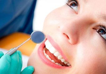 روش ها و مزایای فلوراید تراپی برای دندان‌ها | بهترین دندانپزشک اصفهان