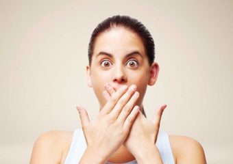 شناسایی و رفع عوامل ایجاد کننده بوی بد دهان | بهترین دندانپزشک اصفهان