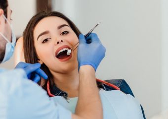مقایسه اینلی و آنلی با پر کردن معمولی دندان | بهترین دندانپزشک زیبایی اصفهان