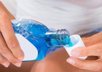 انتخاب دهانشویه مناسب | بهترین دندانپزشک اصفهان