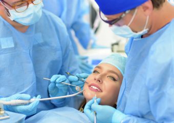 مزایا و عوارض جراحی فک | بهترین ایمپلنت اصفهان