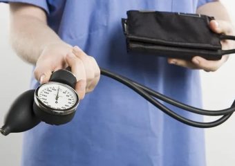 تاثیر دندانپزشکی بر فشار خون | بهترین دندانپزشک اصفهان