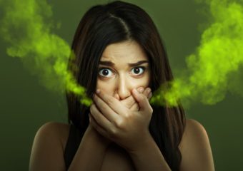 بوی بد دهان بعد از کامپوزیت | بهترین دندانپزشک زیبایی اصفهان