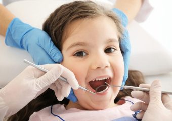 روش های ترمیم دندان شکسته کودکان | بهترین ایمپلنت اصفهان