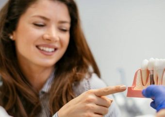 بهترین دندانپزشک اصفهان | دکتر ندا مکانیک