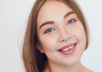 علل فاصله بین دندان‌ها | بهترین ایمپلنت اصفهان - بهترین دندانپزشک زیبایی اصفهان