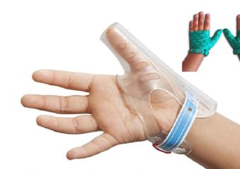 روش های ترک مکیدن انگشت توسط کودک | بهترین دندانپزشک اصفهان - بهترین ایمپلنت اصفهان - بهترین دندانپزشک زیبایی اصفهان - بهترین دندانپزشک کودکان اصفهان