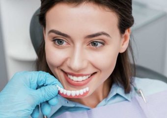 بهترین ایمپلنت اصفهان | راهنمای انتخاب بهترین لمینت دندان | بهترین دندانپزشک اصفهان | دکتر ندا مکانیک