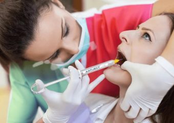 عوامل مؤثر بر ماندگاری بی‌حسی دندان | بهترین ایمپلنت اصفهان | دکتر ندا مکانیک