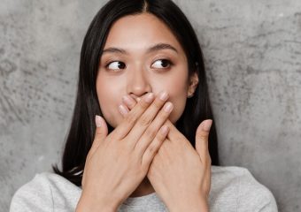 بهترین ایمپلنت اصفهان | بهترین دندانپزشک زیبایی اصفهان | روش های جلوگیری از بوی بد دهان بعد از کامپوزیت | بهترین دندانپزشک زیبایی اصفهان | دکتر ندا مکانیک