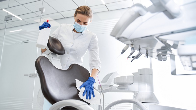 ضرورت استریل لوازم و محیط دندانپزشکی | بهترین ایمپلنت اصفهان | بهترین دندانپزشک زیبایی اصفهان | دکتر ندا مکانیک