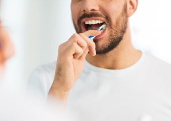 بهترین ایمپلنت اصفهان | بهترین دندانپزشک زیبایی اصفهان | علل ضرورت مسواک زدن دندان ها | بهترین دندانپزشک اصفهان | دکتر ندا مکانیک