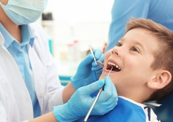 بهترین ایمپلنت اصفهان | بهترین دندانپزشک زیبایی اصفهان | آموزش‌های روانشناختی برای همکاری کودکان در درمان‌های دندانپزشکی | بهترین دندانپزشک کودکان اصفهان | دکتر ندا مکانیک