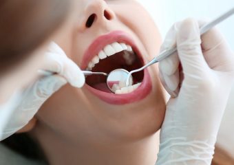 بهترین ایمپلنت اصفهان | بهترین دندانپزشک زیبایی اصفهان | تأثیر دیابت بر سلامت دهان و دندان در افراد بزرگسال | بهترین دندانپزشک اصفهان | دکتر ندا مکانیک