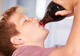 بهترین ایمپلنت اصفهان | بهترین دندانپزشک زیبایی اصفهان | تأثیر مصرف نوشابه بر دندان‌های کودکان | بهترین دندانپزشک کودکان اصفهان | دکتر ندا مکانیک