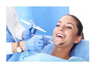 بهترین ایمپلنت اصفهان | بهترین دندانپزشک زیبایی اصفهان | تاثیر دیابت و فشار خون بالا بر سلامت دهان و دندان در بزرگسالان | بهترین دندانپزشک اصفهان | دکتر ندا مکانیک