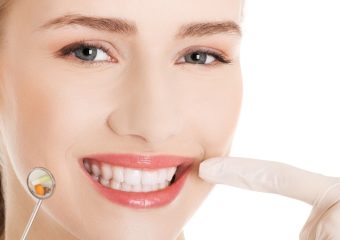 بهترین ایمپلنت اصفهان | بهترین دندانپزشک زیبایی اصفهان | دکتر ندا مکانیک | کاربردهای بیومتریال‌ها در دندانپزشکی زیبایی | بهترین دندانپزشک زیبایی اصفهان | دکتر ندا مکانیک