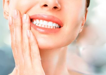 بهترین ایمپلنت اصفهان | بهترین دندانپزشک زیبایی اصفهان | عوامل ایجاد درد لثه | بهترین دندانپزشک اصفهان | دکتر ندا مکانیک