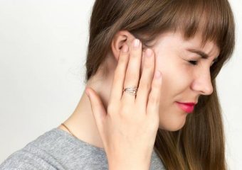 بهترین ایمپلنت اصفهان | بهترین دندانپزشک زیبایی اصفهان | بهترین دندانپزشک اصفهان | دکتر ندا مکانیک | تشخیص و درمان گوش درد ناشی از مشکلات دندان