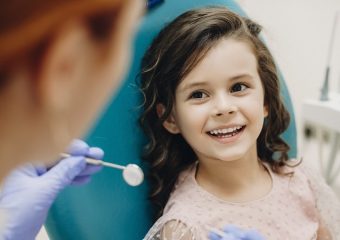 بهترین ایمپلنت اصفهان | بهترین دندانپزشک اصفهان | راه های تشخیصی و درمان‌های تخصصی مشکلات لثه کودکان | بهترین دندانپزشک کودکان اصفهان | دکتر ندا مکانیک