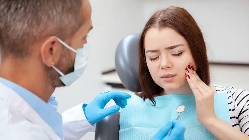 بهترین ایمپلنت اصفهان | بهترین دندانپزشک زیبایی اصفهان | بهترین دندانپزشک اصفهان | بهترین دندانپزشک کودکان اصفهان | درد دندان‌های مجاور پس از کاشت ایمپلنت 