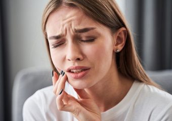 بهترین ایمپلنت اصفهان | بهترین دندانپزشک زیبایی اصفهان | دکتر مکانیک | بهترین دندانپزشک اصفهان | بهترین دندانپزشک کودکان اصفهان | علل دندان درد هنگام پرواز یا شنا | بهترین دندانپزشک اصفهان | دکتر ندا مکانیک