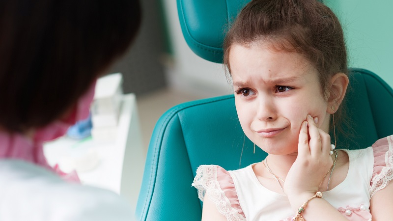 علل عفونت پالپ در دندان‌های کودکان | بهترین دندانپزشک اصفهان | دکتر ندا مکانیک