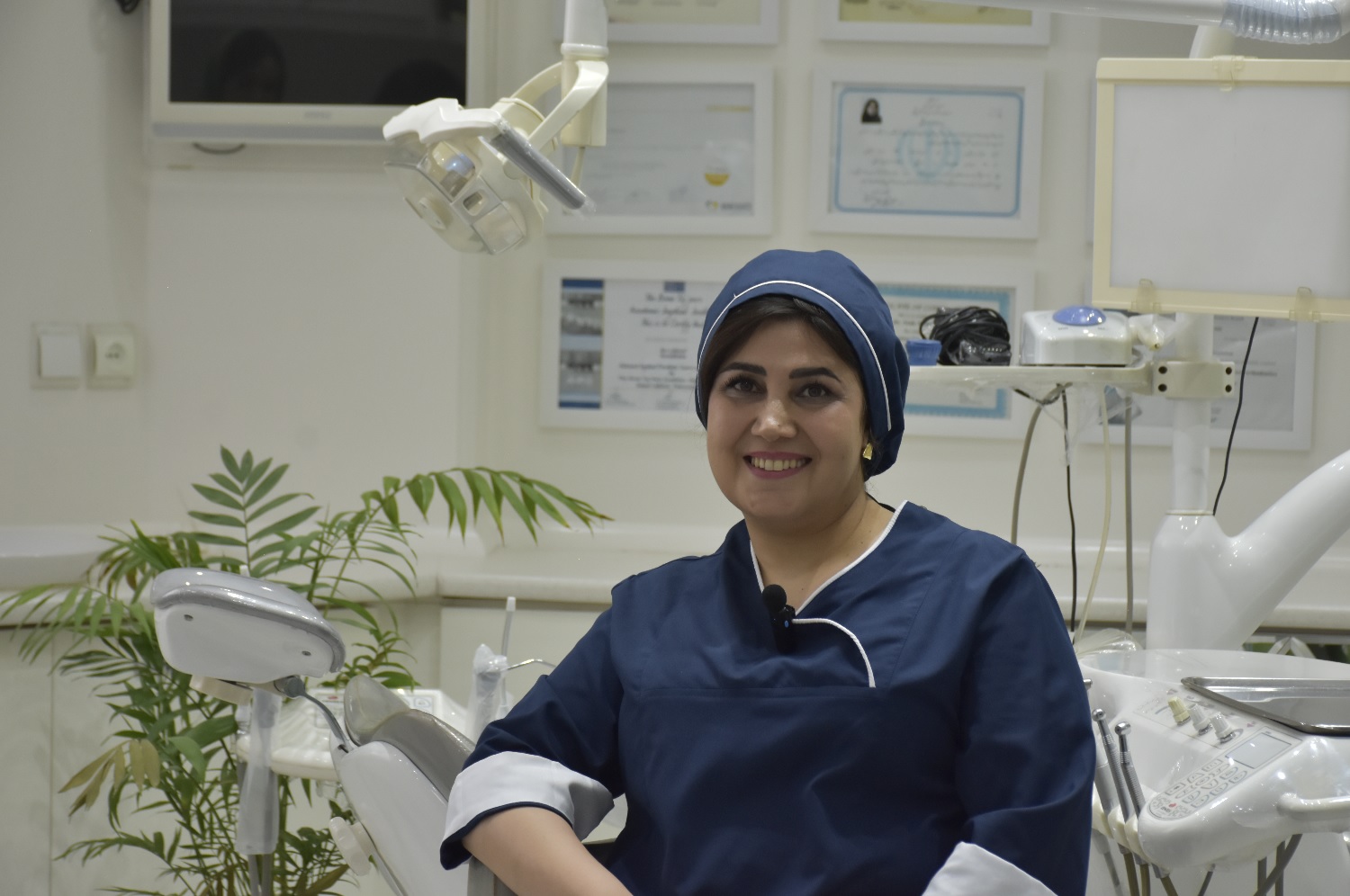 دکتر ندا مکانیک و دکتر الناز مکانیک ، بهترین دندانپزشک اصفهان ، بهترین ایمپلنت اصفهان ، بهترین لمینت دندان اصفهان، بهترین کامپورزیت دندان اصفهان