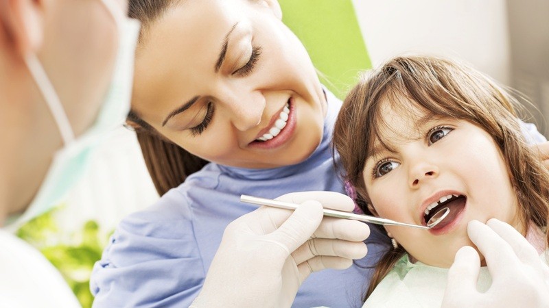 بهداشت دهان و دندان کودکان در سنین مدرسه | بهترین ایمپلنت اصفهان | بهترین دندانپزشک زیبایی اصفهان | دکتر مکانیک | بهترین دندانپزشک اصفهان | بهترین دندانپزشک کودکان اصفهان |