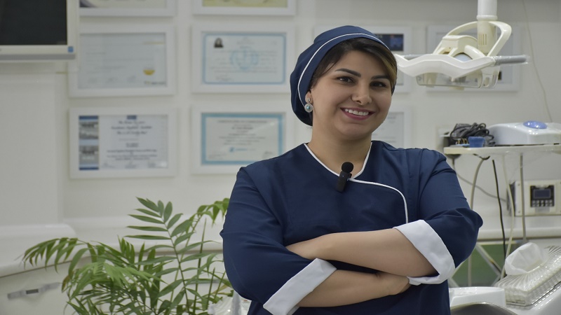 بهترین ایمپلنت اصفهان | بهترین دندانپزشک زیبایی اصفهان | دکتر ندا مکانیک | سوالات پرتکرار و متداول ایمپلنت دندان از دکتر ندا مکانیک متخصص ایمپلنت اصفهان