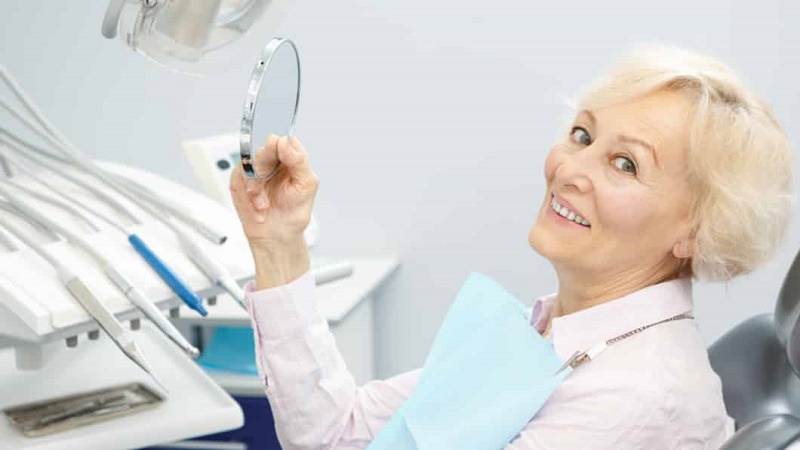 بهترین ایمپلنت اصفهان | بهترین دندانپزشک زیبایی اصفهان | بهترین دندانپزشک اصفهان | بهترین دندانپزشک کودکان اصفهان | ایمپلنت در افراد سن بالا و اهمیت آن بر وضعیت سلامتی