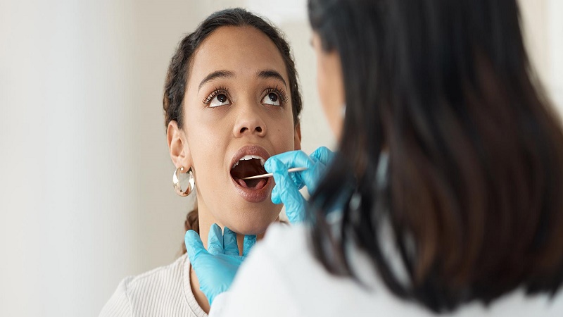 بهترین ایمپلنت اصفهان | بهترین دندانپزشک زیبایی اصفهان | دندانپزشک اصفهان| دندانپزشک کودکان اصفهان | جراحی تونسیلکتومی تنها درمان سنگ لوزه