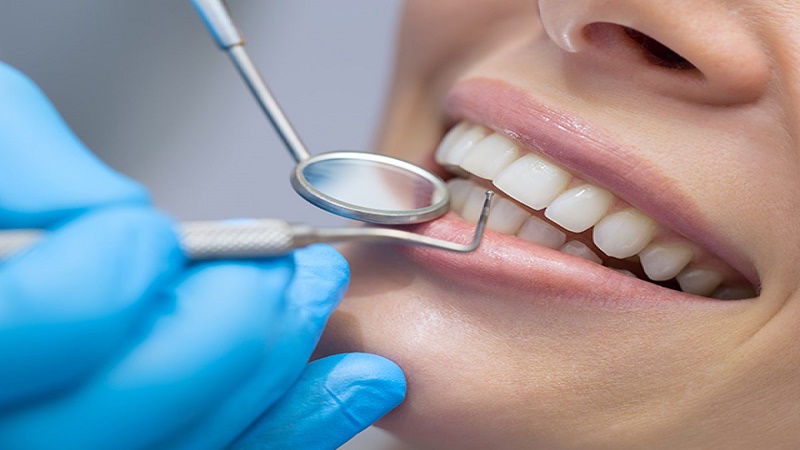 بهترین ایمپلنت اصفهان | بهترین دندانپزشک زیبایی اصفهان | بهترین دندانپزشک اصفهان | بهترین دندانپزشک کودکان اصفهان | مراحل تخصصی جرمگیری دندان در کلینیک دندانپزشکی دکتر مکانیک